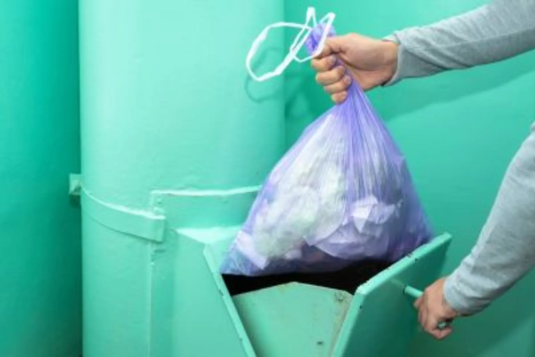 Trash Chute Cleaning